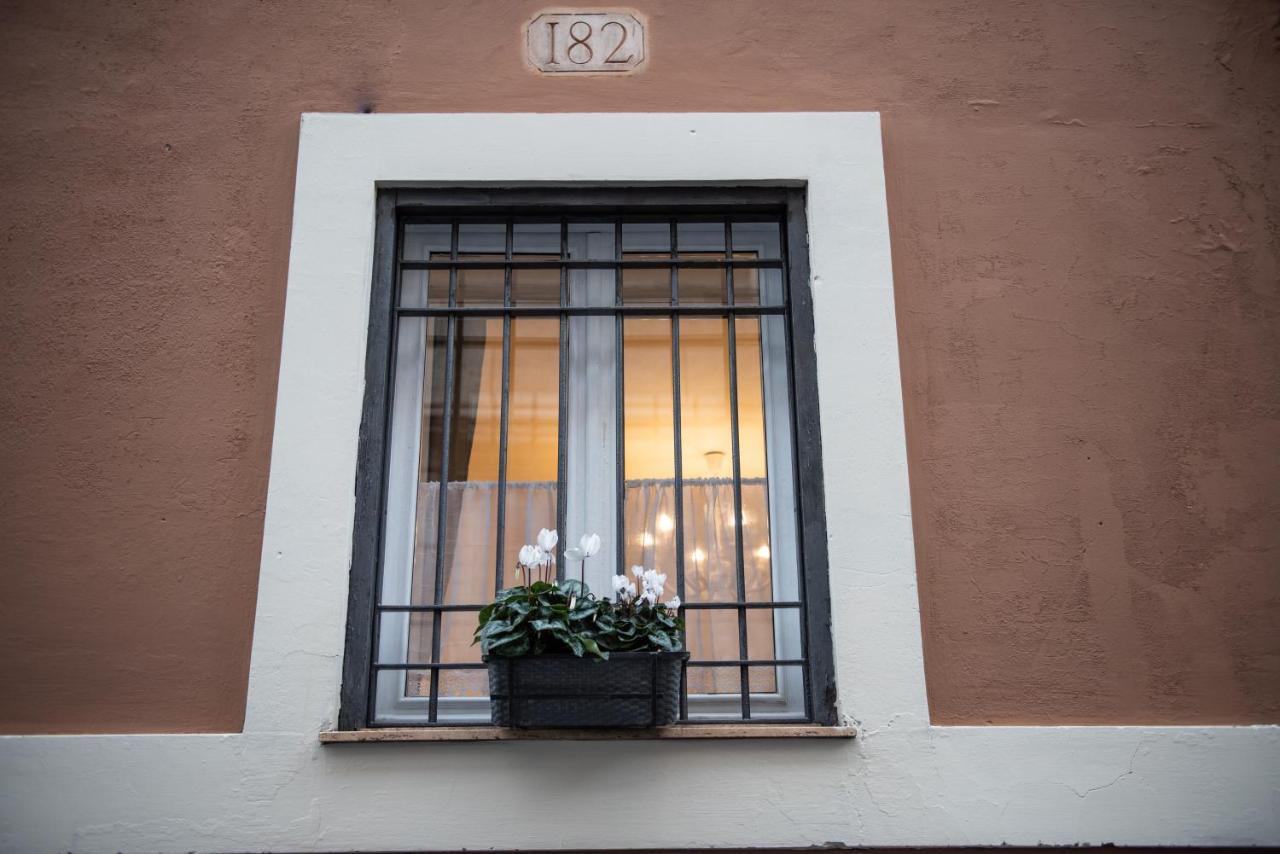 Apartamento Sweet Arco Farnese Roma Exterior foto